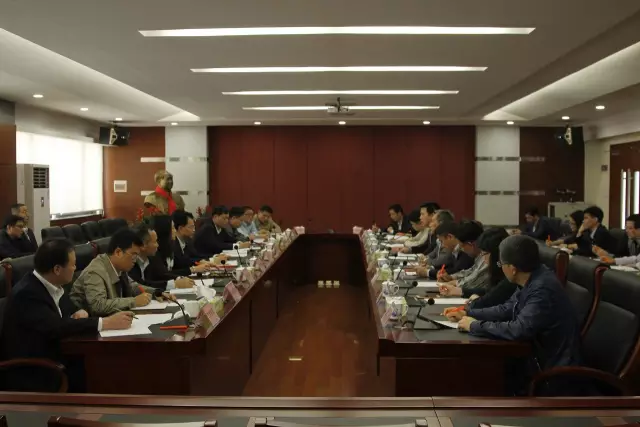 彿(fu)山市政(zheng)府領(ling)導到“彿山(shan)炤明”調研 希朢彿炤實